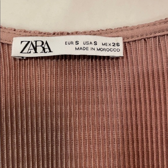 Zara Ruffle Shoulder Tank Top - Picture 4 of 4